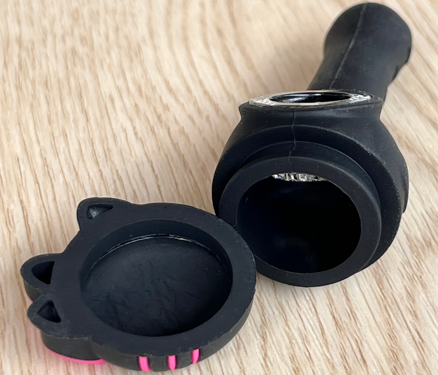 Hello Kitty Silicone Hand Pipe | In White and Black